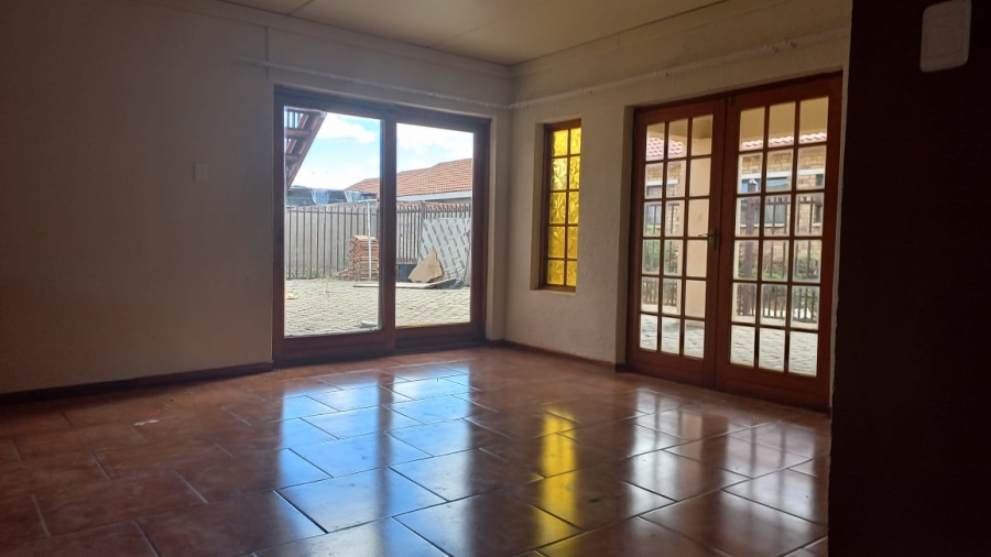 To Let 3 Bedroom Property for Rent in Ehrlich Park Free State